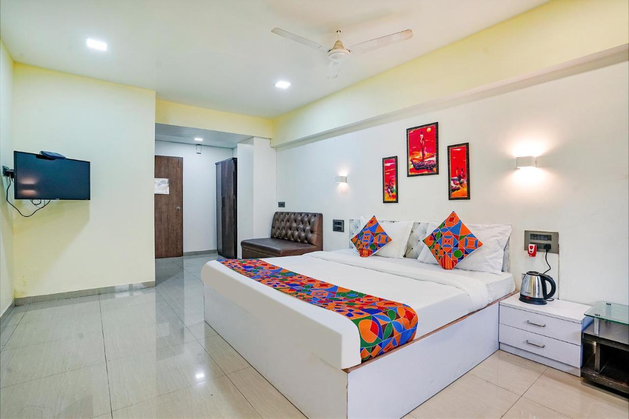 Hotel Fabexpress White House - Nr Midc Khargar Koparpāda Esterno foto