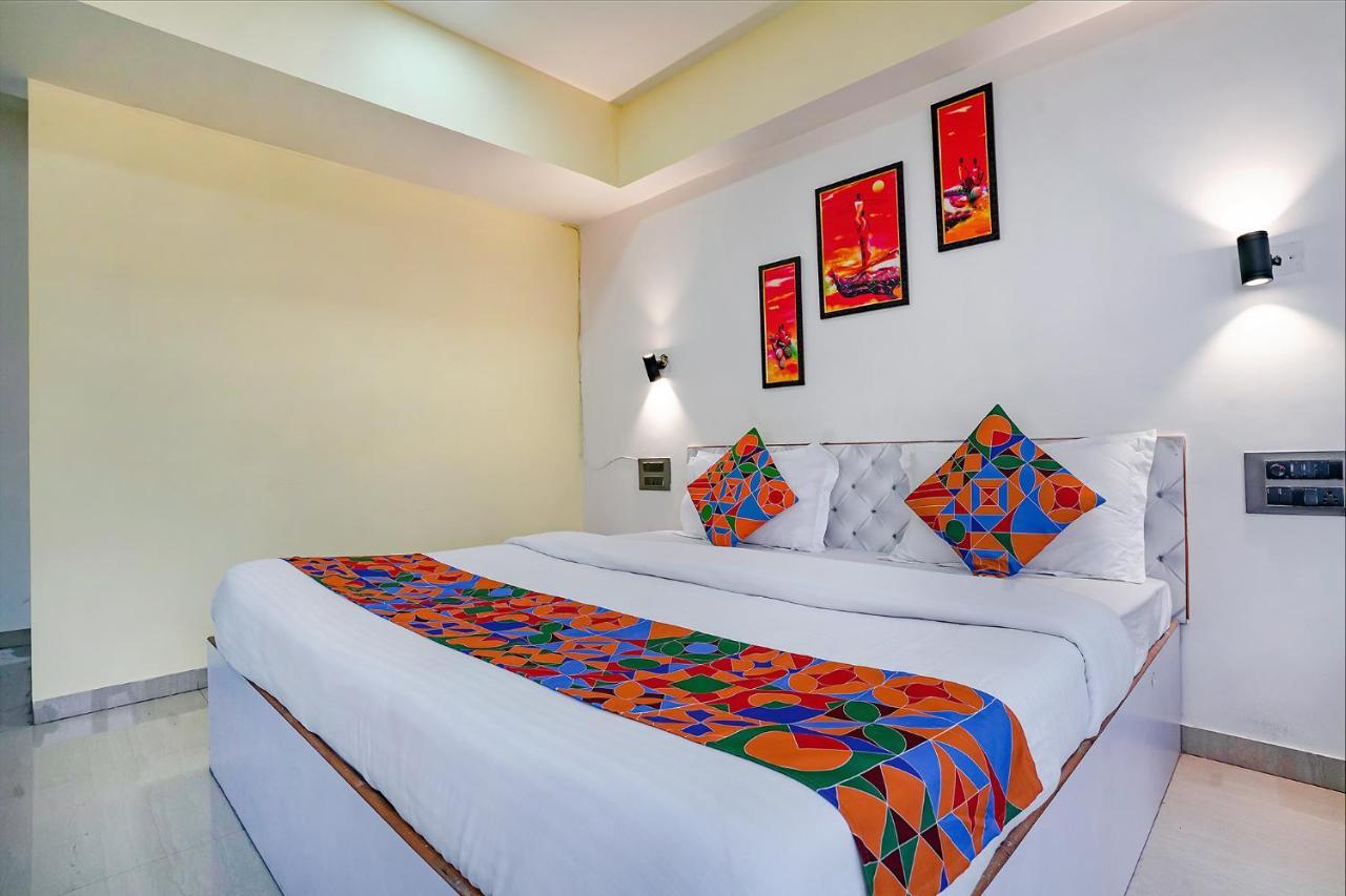 Hotel Fabexpress White House - Nr Midc Khargar Koparpāda Esterno foto